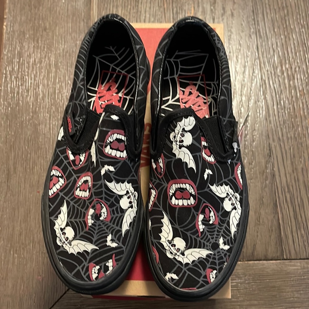 Vans Glow Frights Classic Slip On Shoes Glow in Dark Horror Men 3.5 Women 5 NWT